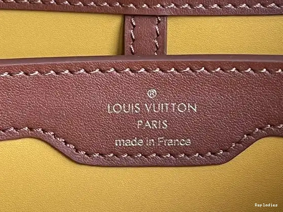 Repzbay VUITTON CAPUCINES LOUIS MM 0605